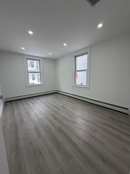 3084 Brighton 13 St