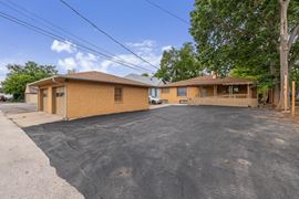 924 Quincy St