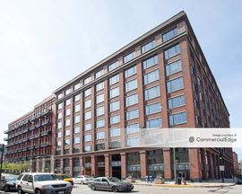 600 West Fulton Street