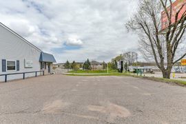 2402 Grand Ave