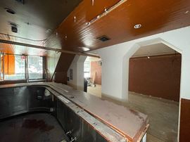 RESTAURANT/BAR Hood + Gas, Full Liquor License