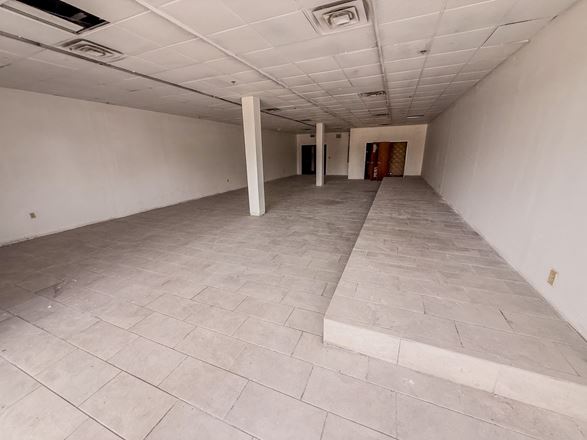 Showroom Square
