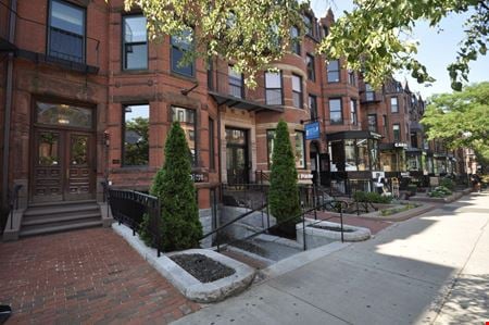 Retail space for Rent at 218 Newbury St in Boston