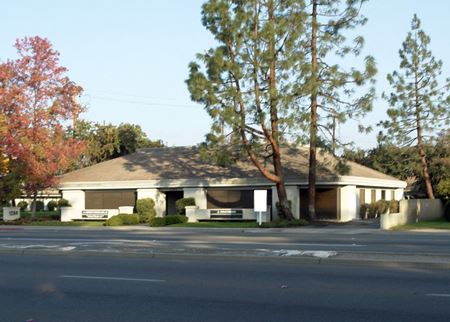 ±2,150 SF of Professional Office Space Off Shaw Ave - Fresno