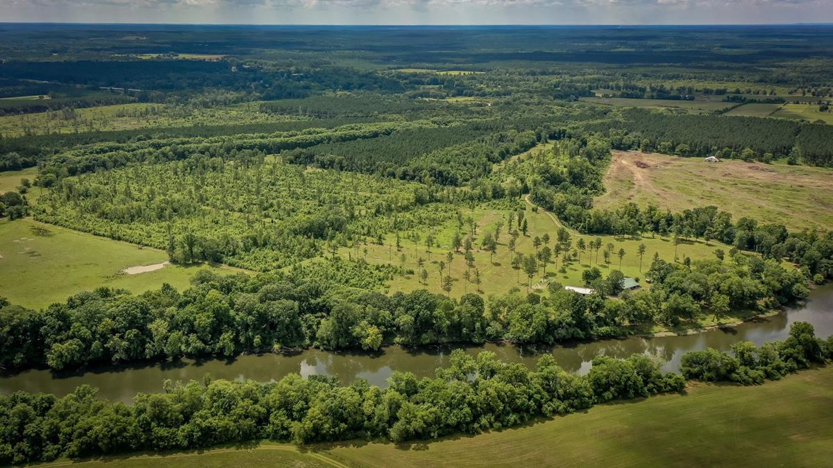 Ouachita River Private Hunting & Fishing Retreat