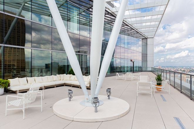 WeWork - 625 W Adams Street