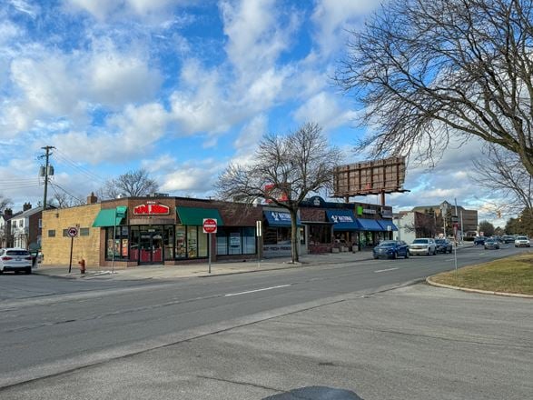 19001-19049 Mack Avenue