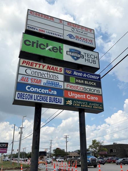 Retail space for Rent at 3048 Navarre Avenue in Oregon