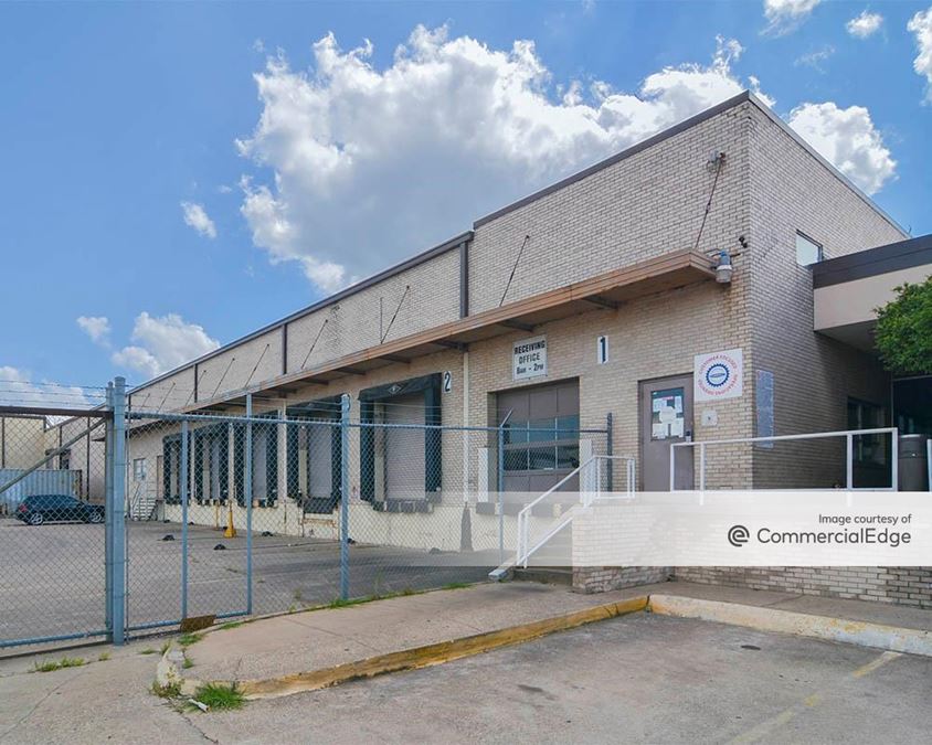 2900 West Kingsley Road, Garland Industrial Space For Lease