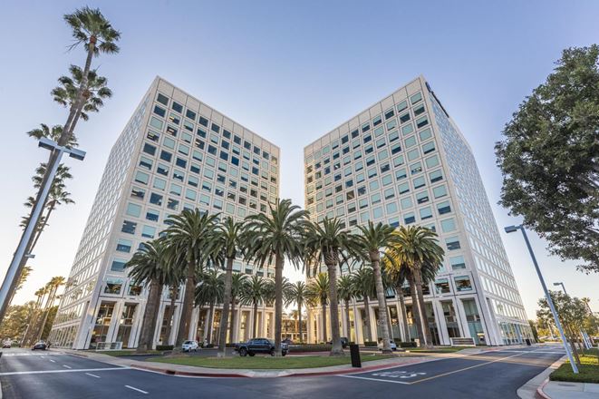 CA, Newport Beach - John Wayne Airport