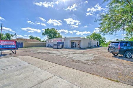 Commercial space for Sale at 1016 Voss Ave in Odem