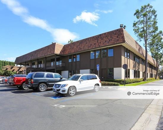 Central Pointe Business Centers - Granada Plaza