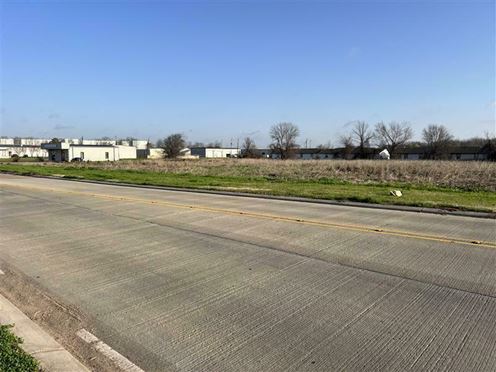 Forum Dr. Land For Sale near Amazon Warehouse & I-220/49