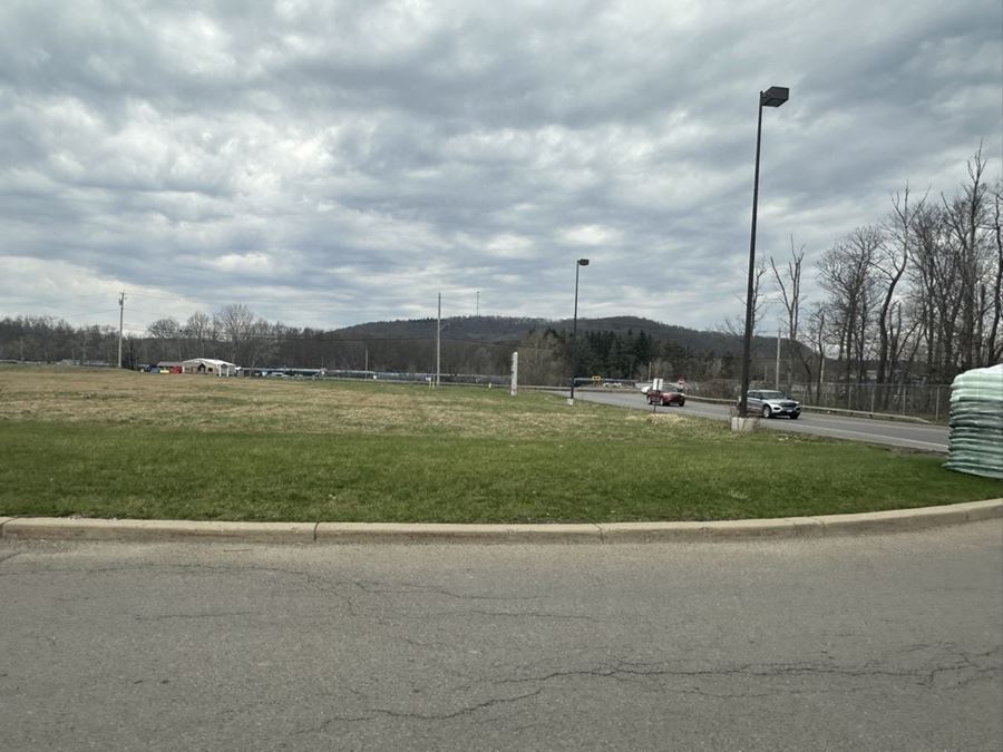 133 Independence Dr. 2.61 +/- Acres Buildable Vacant Land
