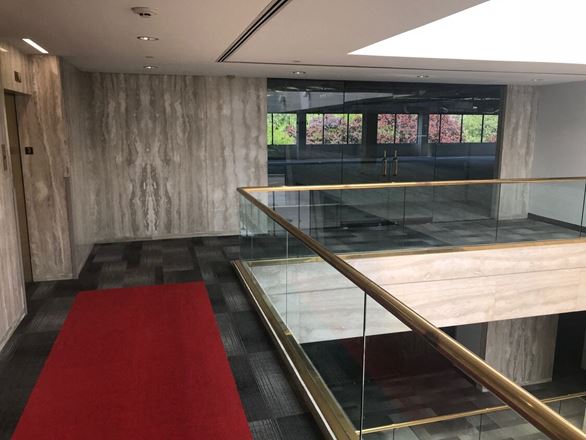 1300 Higgins Rd - O'Hare Corporate Centre
