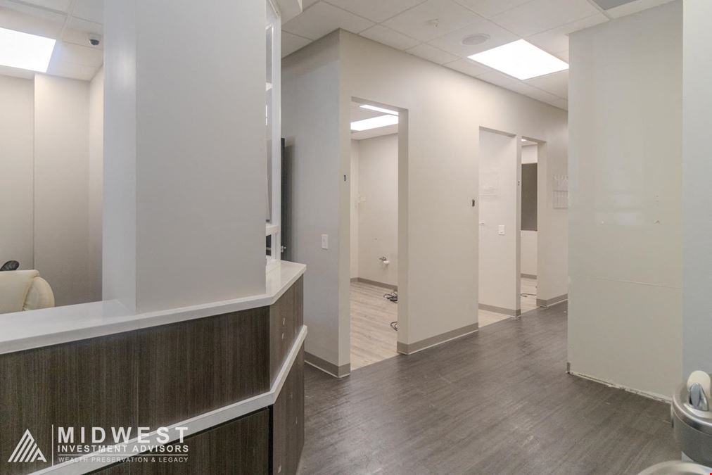 5230 S. Blackstone Ave - | 2,120 SF