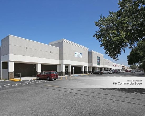 University Plaza, Tampa, FL for lease