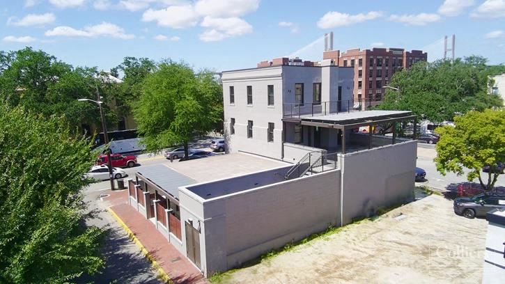 Downtown Savannah Restaurant/Bar Building