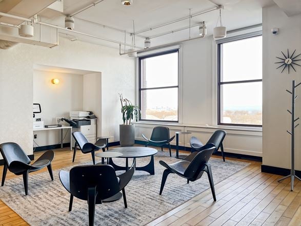 Spaces - Chicago - 332 S Michigan Avenue