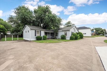Photo of commercial space at 3720 W Waco Dr in Waco