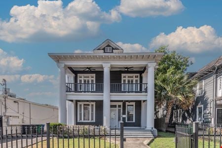 Photo of commercial space at 214 E Ashby Pl in San Antonio