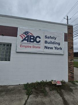 2363 Broadway St - 7,400+/- SF Multipurpose Commercial Building