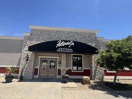 THRIVING RESTAURANT - DECADES OF SUCCESS