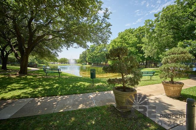 2401 East Randol Mill Road
