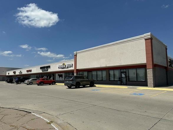 2662 Cornhusker Hwy