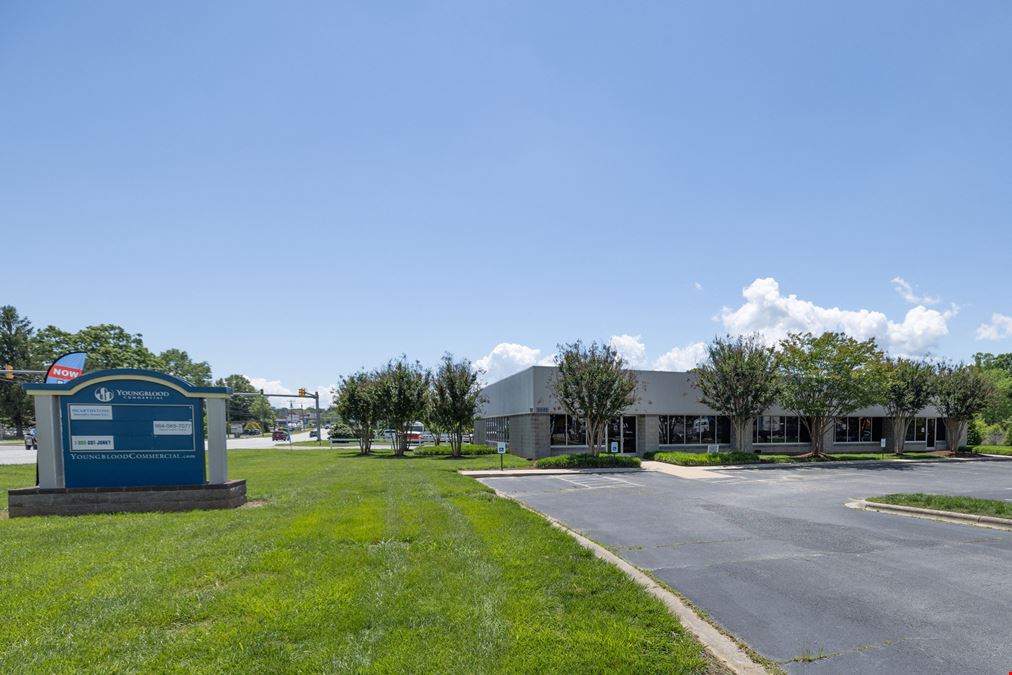 Offices at 5045 Hendersonville Road