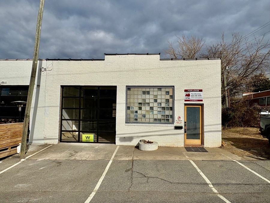 244 Short Coxe Ave. Suite 120 for Lease