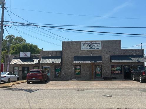 711 N Main St
