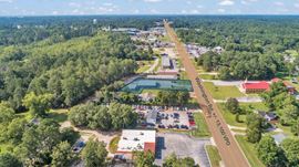 Fully Renovated Flex/Retail Commercial Building