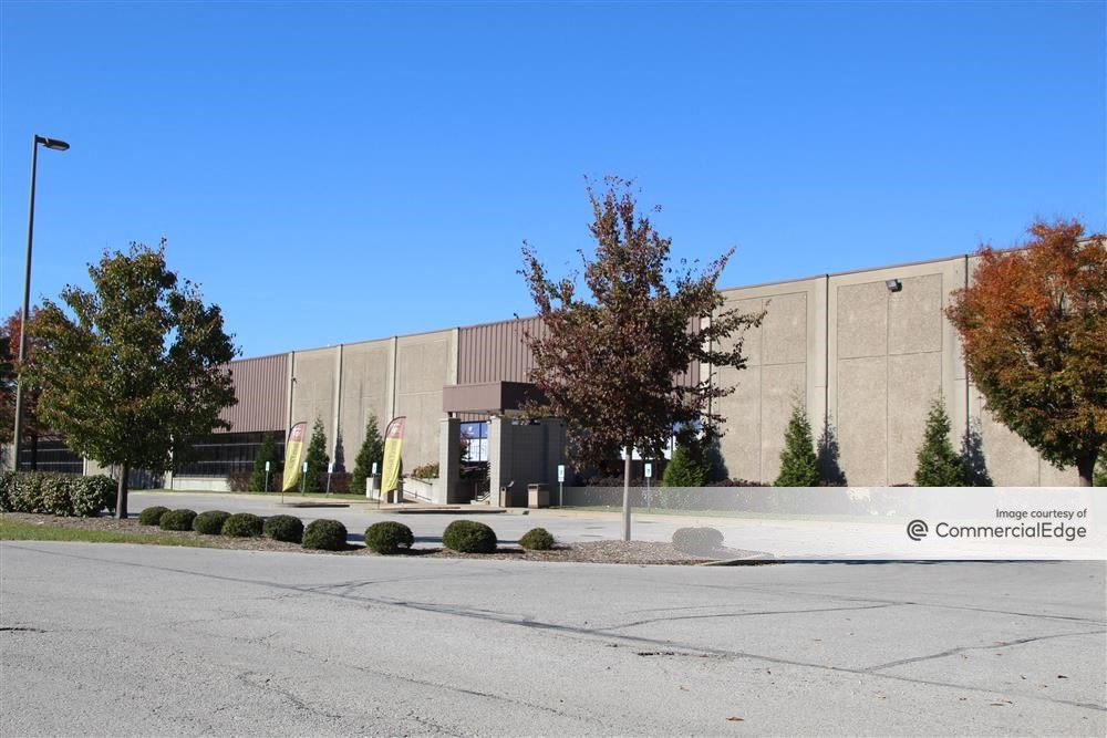 8203 National Turnpike, Louisville, KY 40214