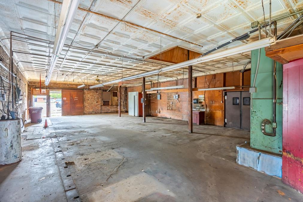 Retail/Flex Space for Lease