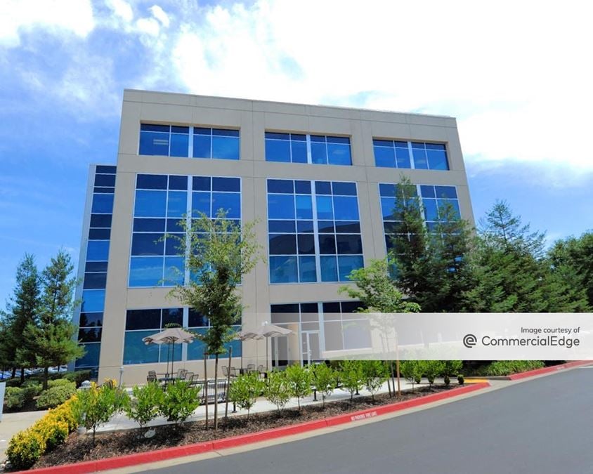 Crown Corporate Center - 2860 Gateway Oaks Drive