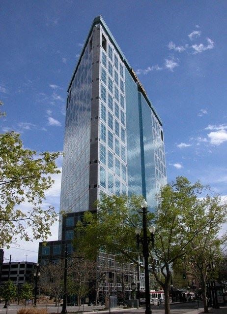 Avanti Workspace - Wells Fargo Center