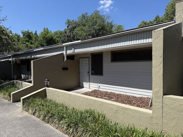 Starting Gate Office Complex