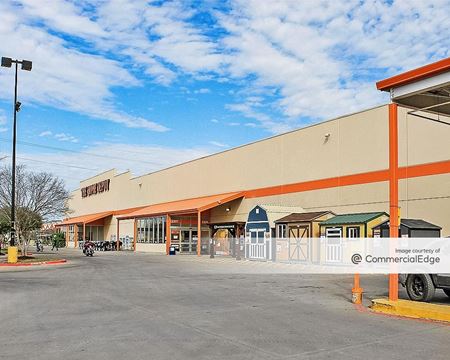 Retail space for Rent at 13609 North Interstate 35 in Austin