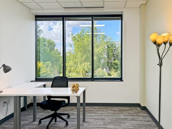 Regus - Bloomington - 4470 W 78th Street Cir