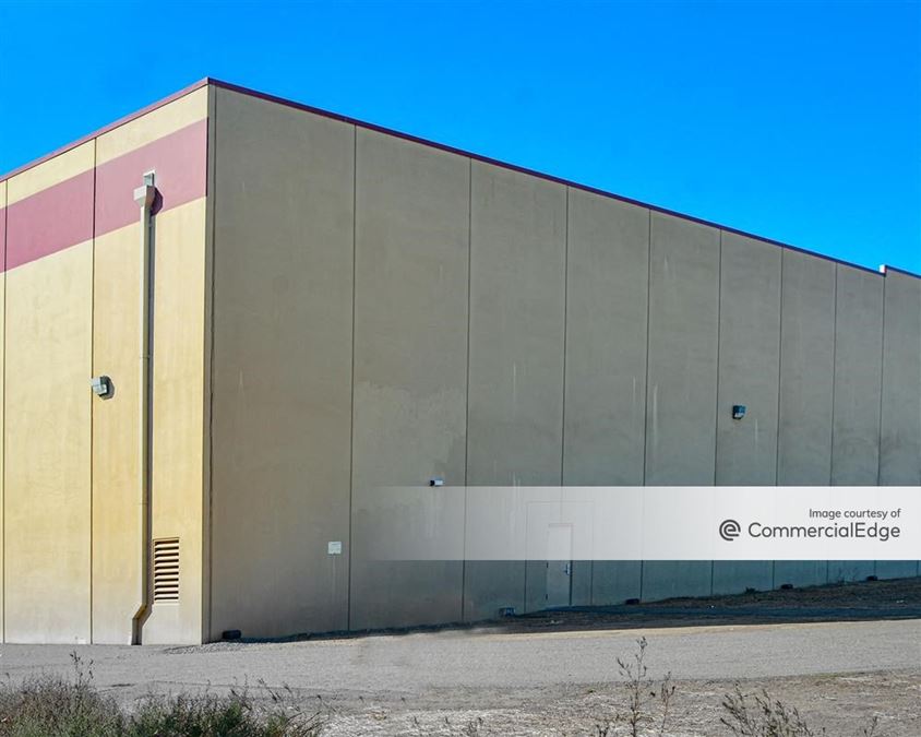 3238 Dwight Road 3238 Dwight Road Industrial Building