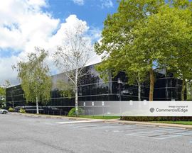 Airport Corporate Center - 640 Johnson Avenue