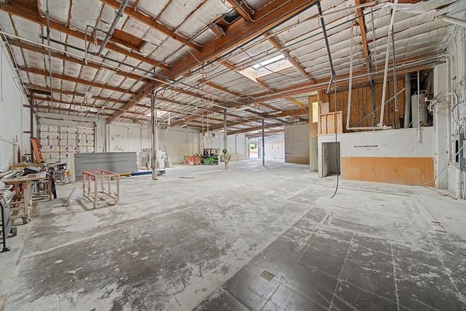 320 Coney Island Dr