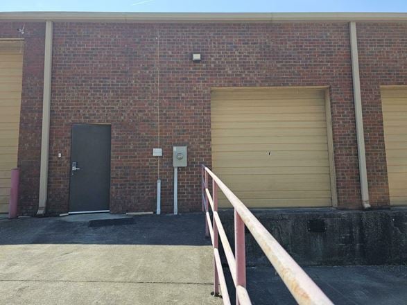 1008 Industrial Court
