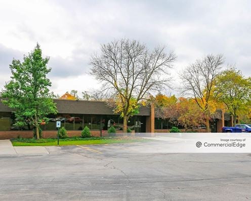Bishop's Woods Office Park - 150 South Sunnyslope Road
