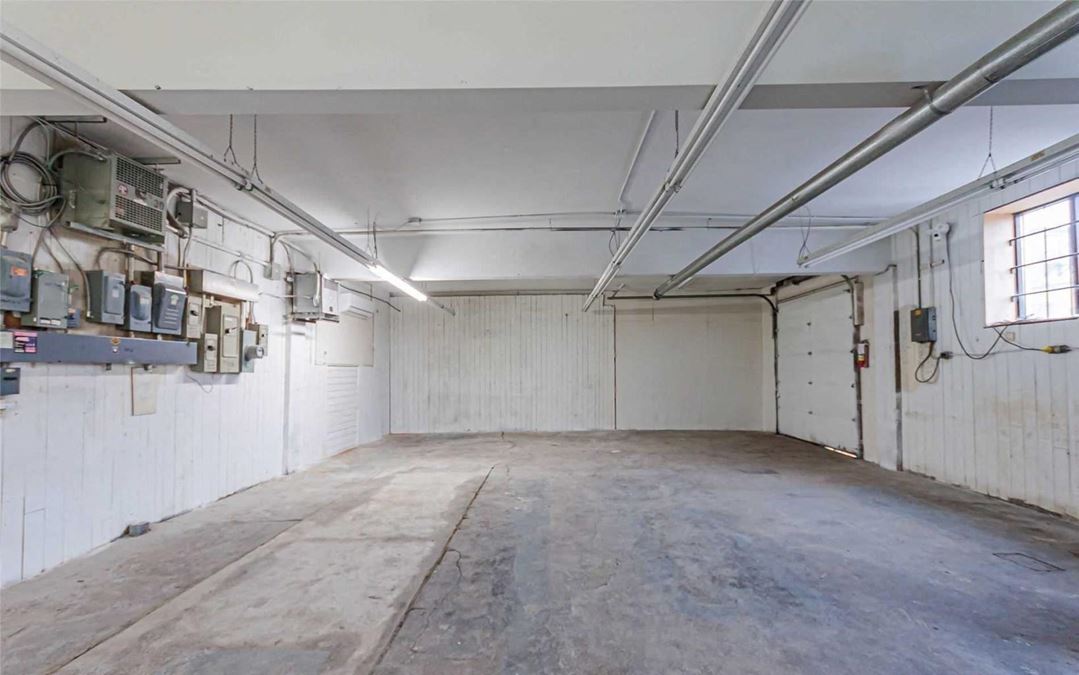 151 Brock Street North