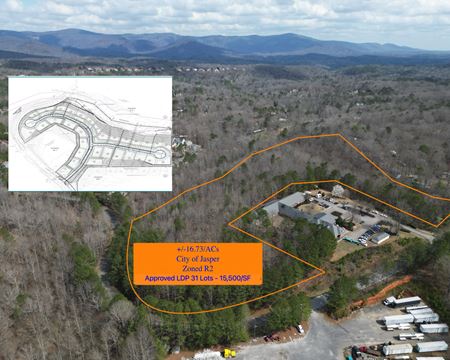 Photo of commercial space at 733 Gennett Drive in Jasper
