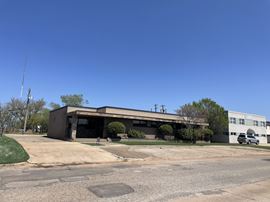 Office/Retail Building For Lease