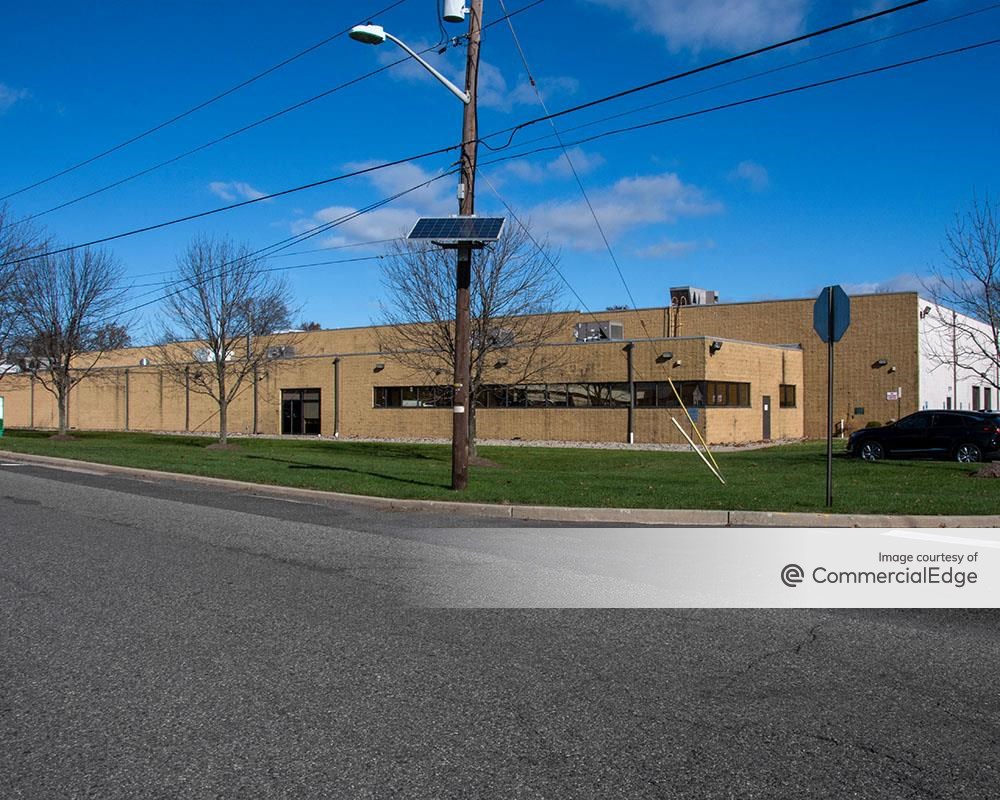111 Coolidge St, South Plainfield, NJ 07080-3801