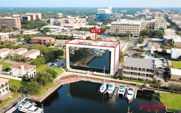 HARBOURVIEW ON THE BAY 25  W CEDAR ST